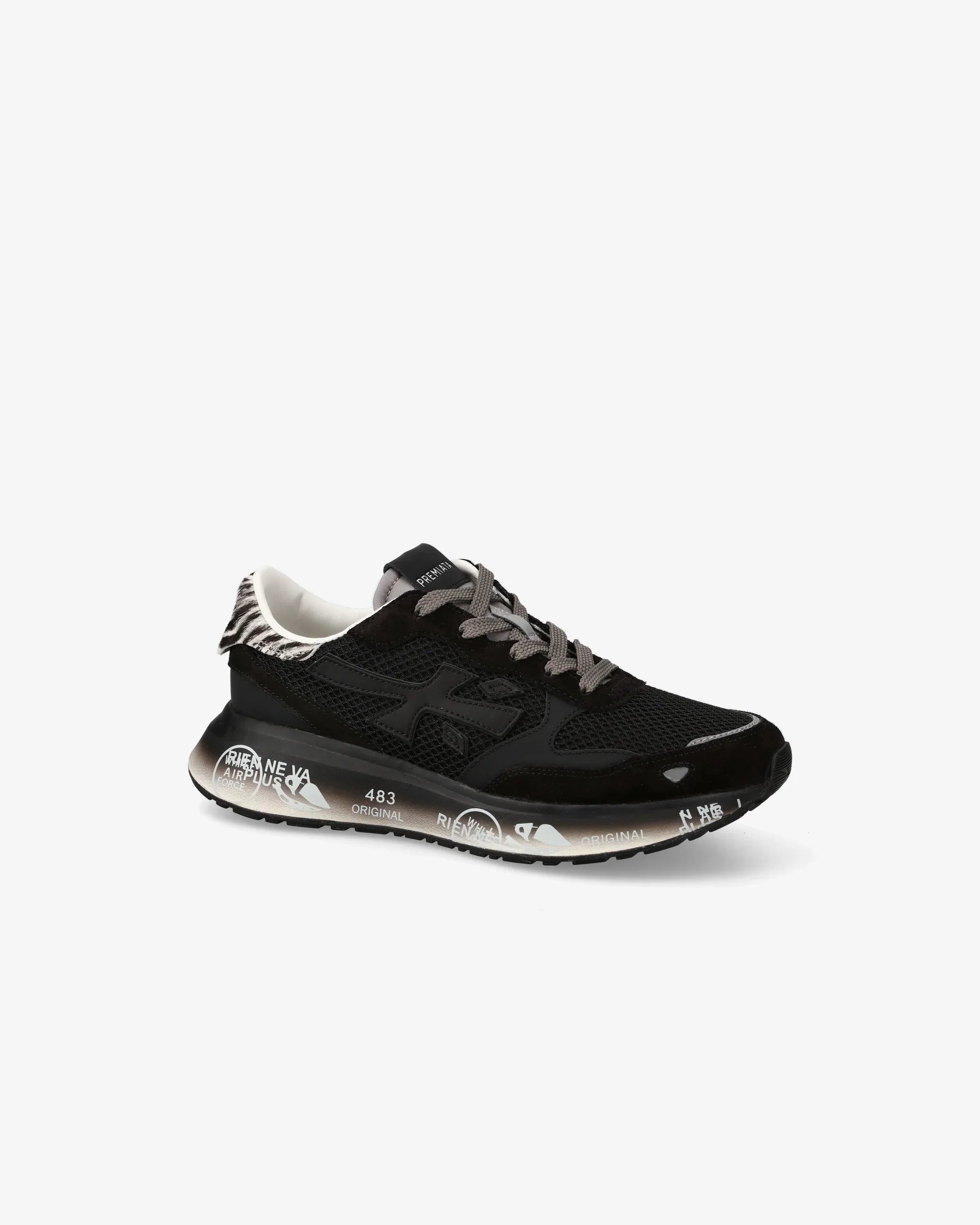 RUNNING LAURYN NERA