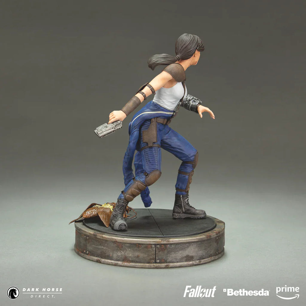 Dark Horse Deluxe: Fallout (Bethesda) Lucy Figure Action Figure Statua 20cm