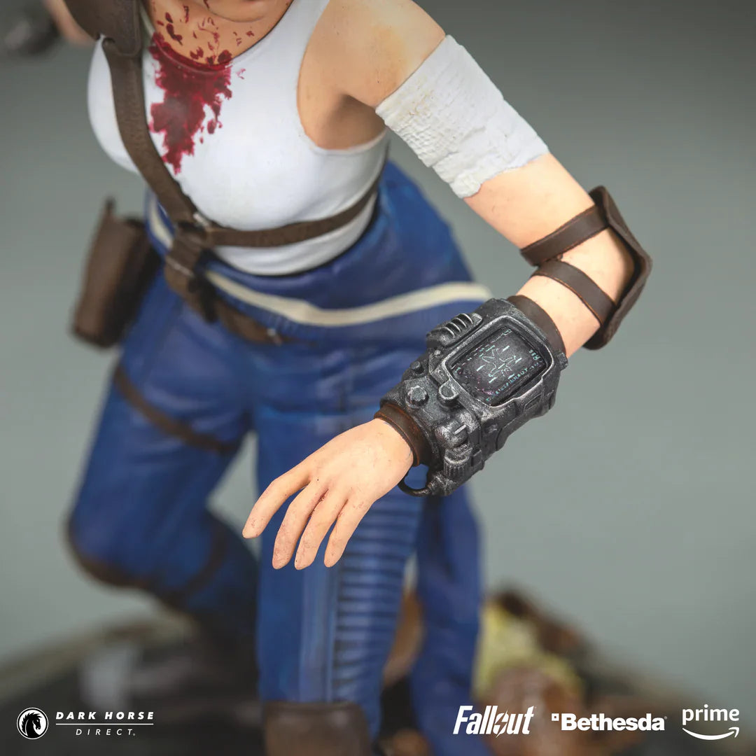 Dark Horse Deluxe: Fallout (Bethesda) Lucy Figure Action Figure Statua 20cm