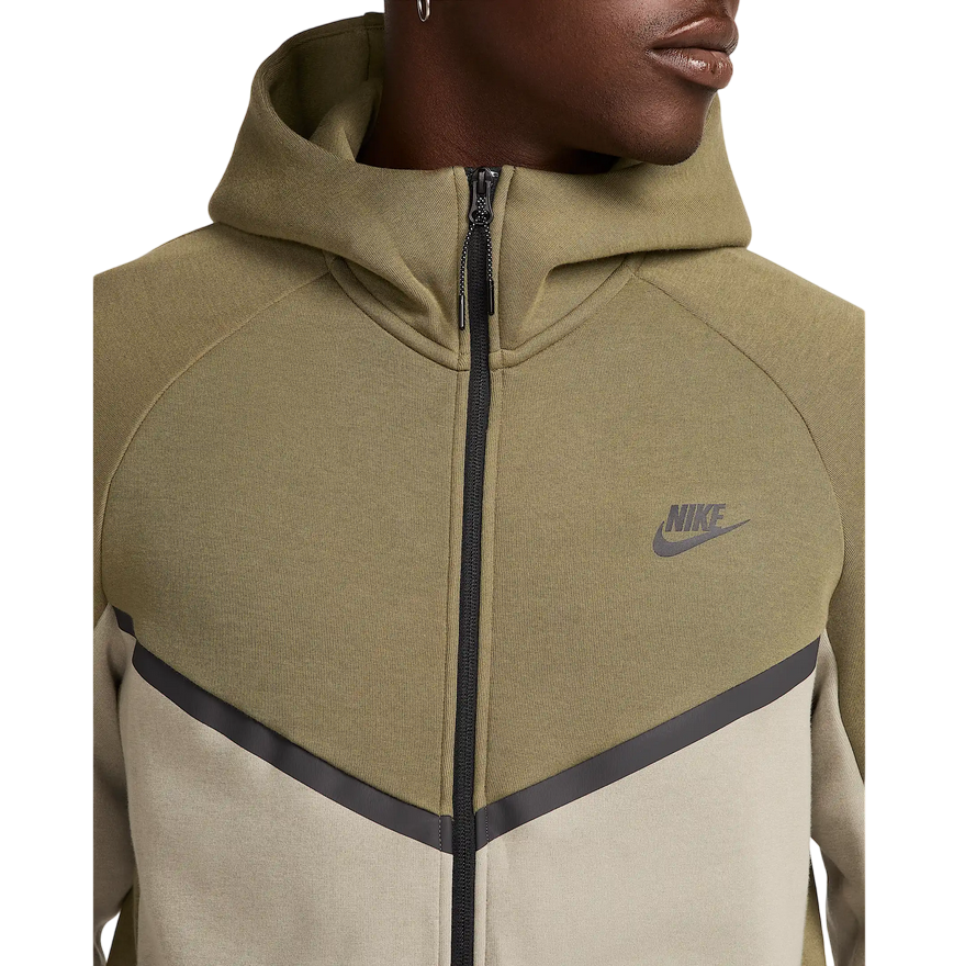Nike Giacca Tech Fleece Windrunner Uomo HV0949-222 Verde Oliva