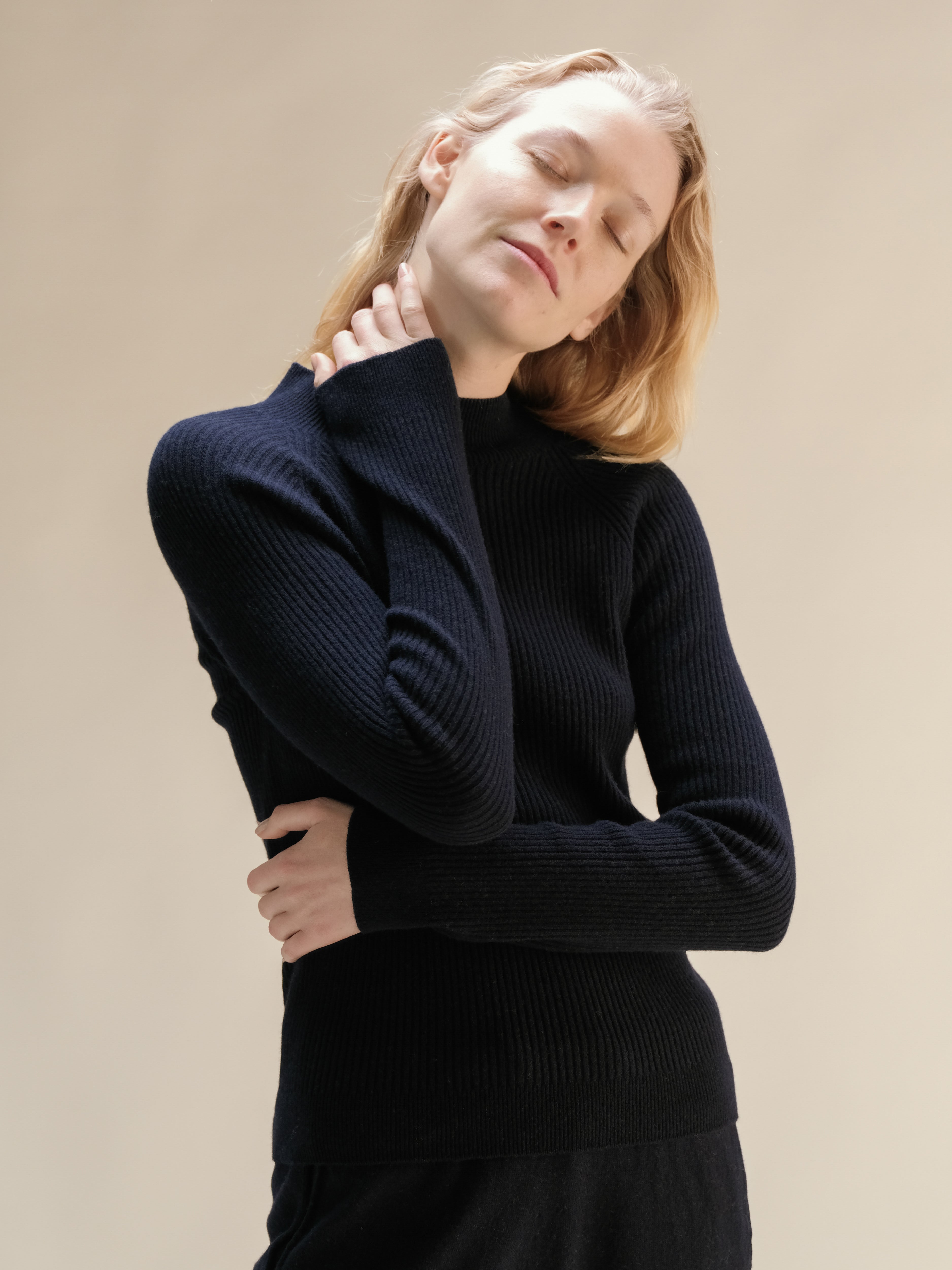 Cashmere Mix Ribbed Mock Neck Sweater (3D-Knit)