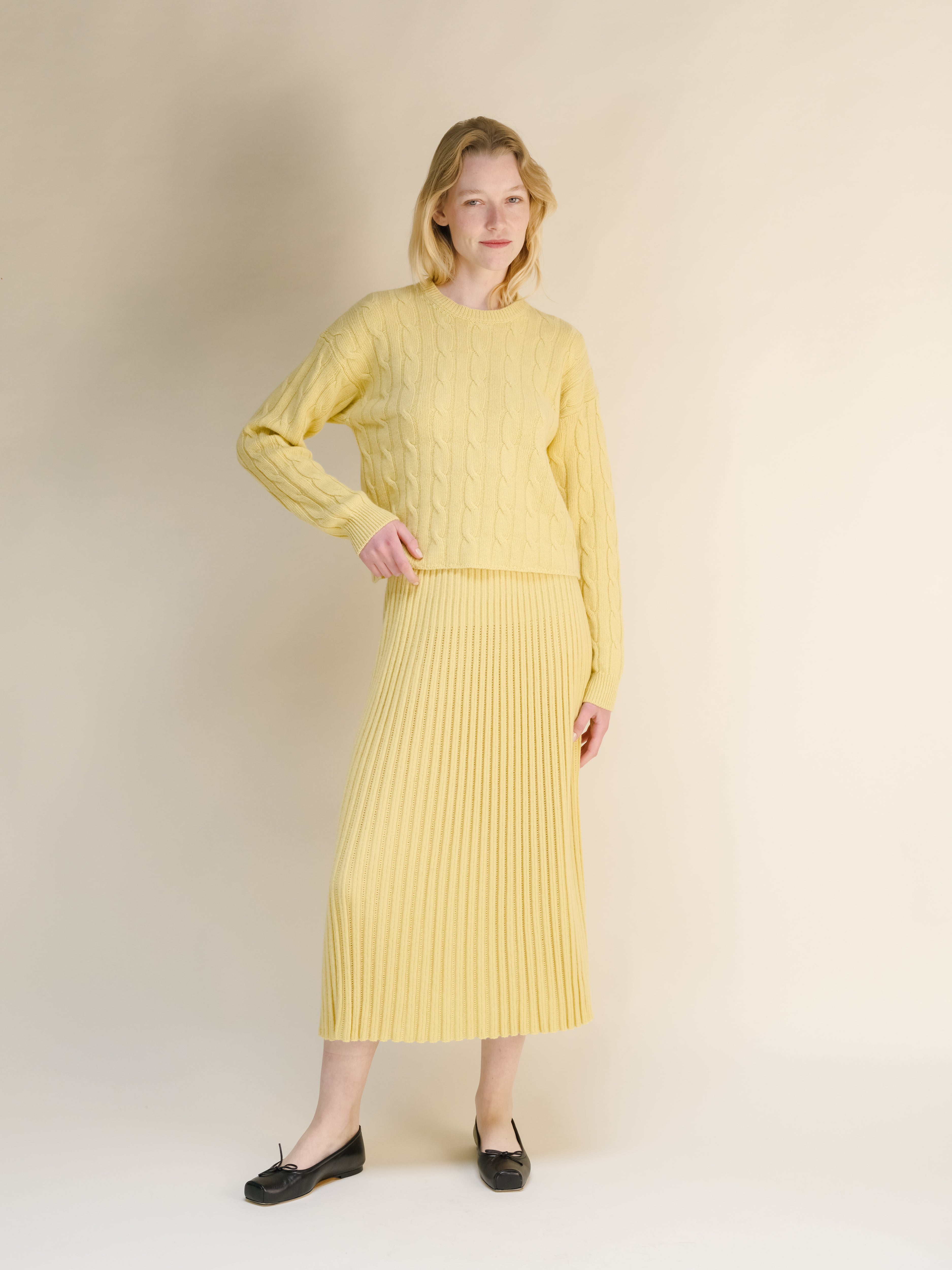 Cashmere Mix Cropped Cable Crewneck Sweater
