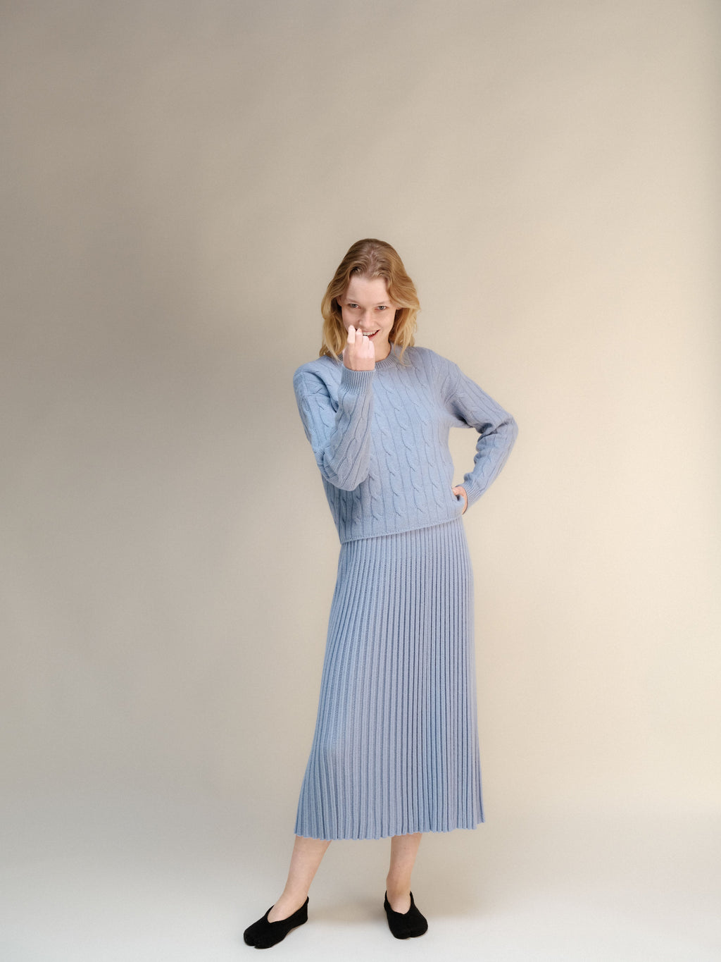 Cashmere Mix Cropped Cable Crewneck Sweater
