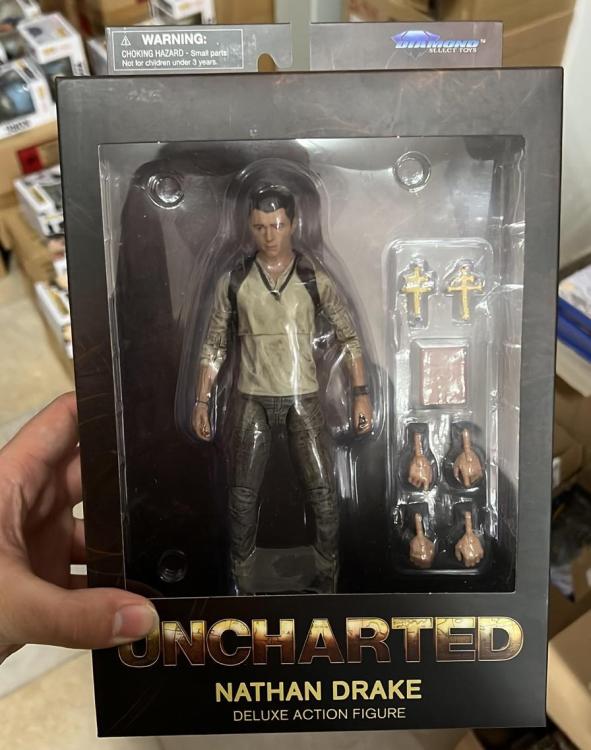 DIAMOND SELECT - UNCHARTED (NATHAN DRAKE) DELUXE ACTION FIGURE - LIMITED EDITION